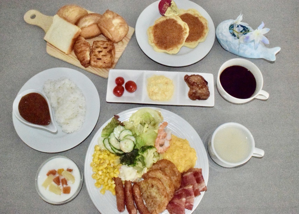 朝食